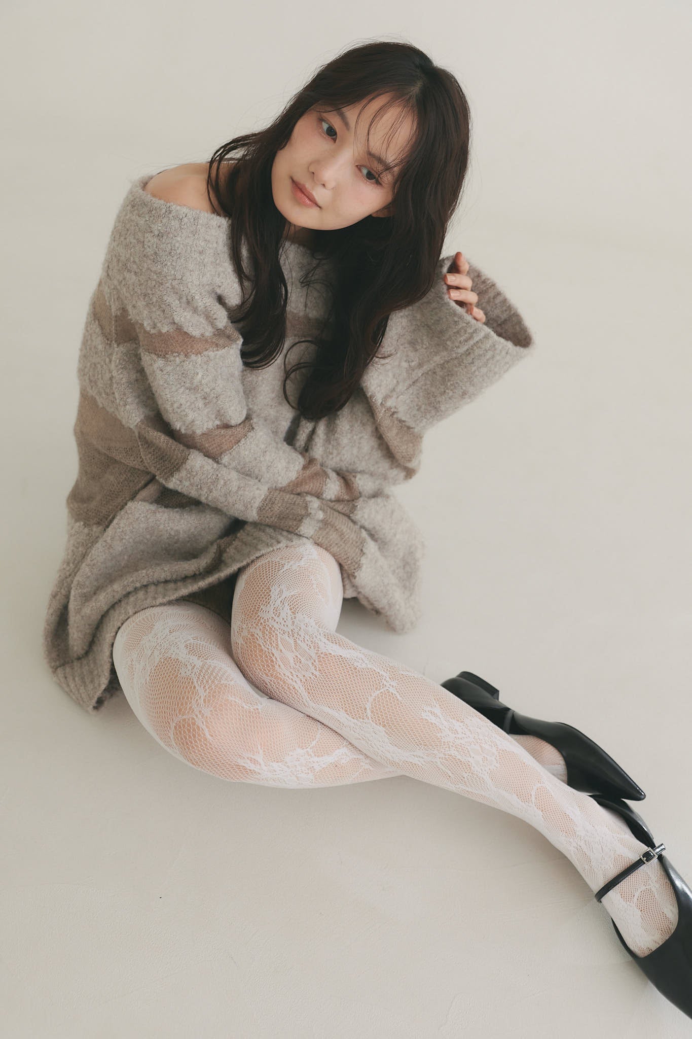 sheer pattern knit