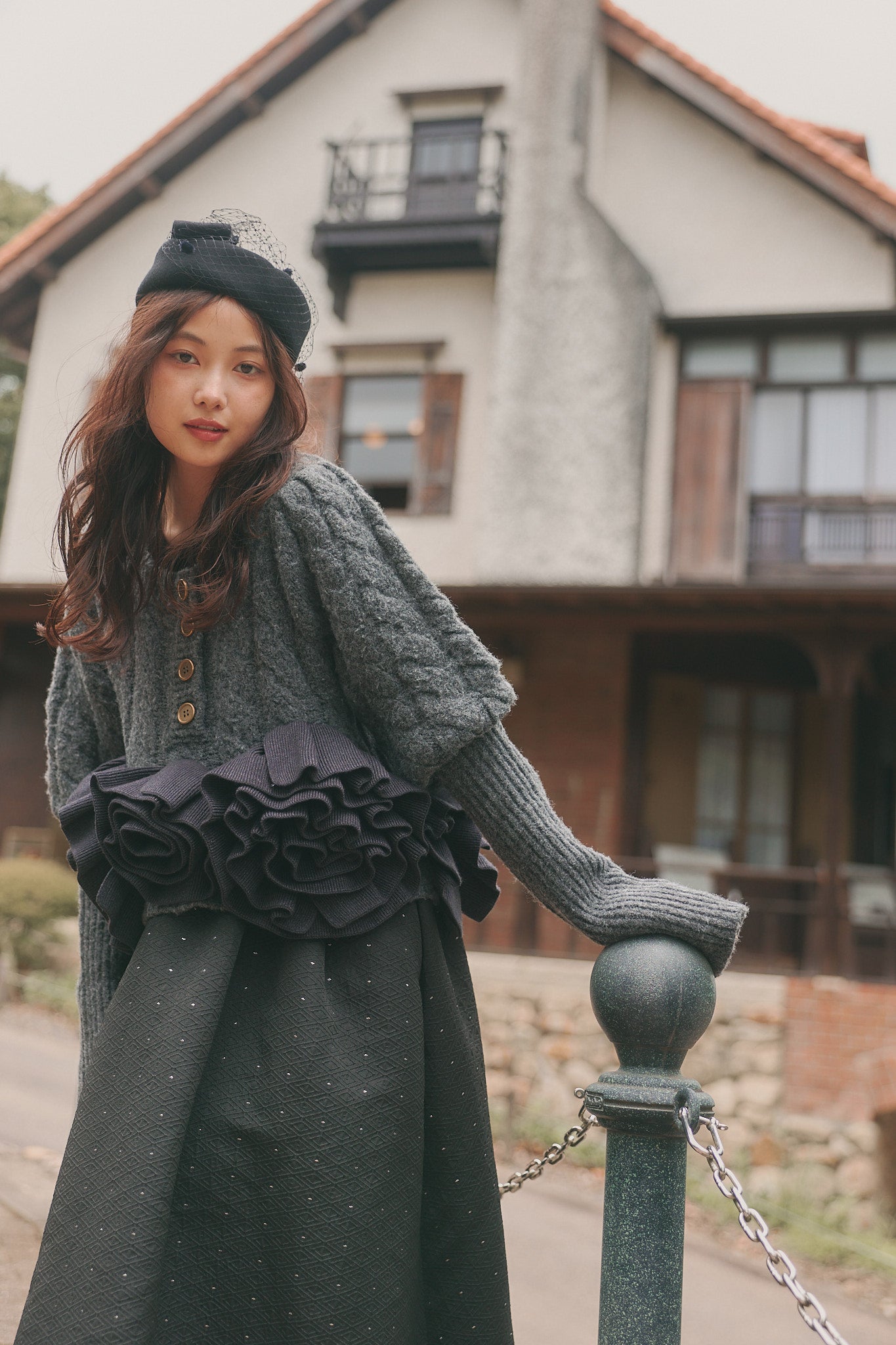 corsage knit cardigan［9月中旬お届け］