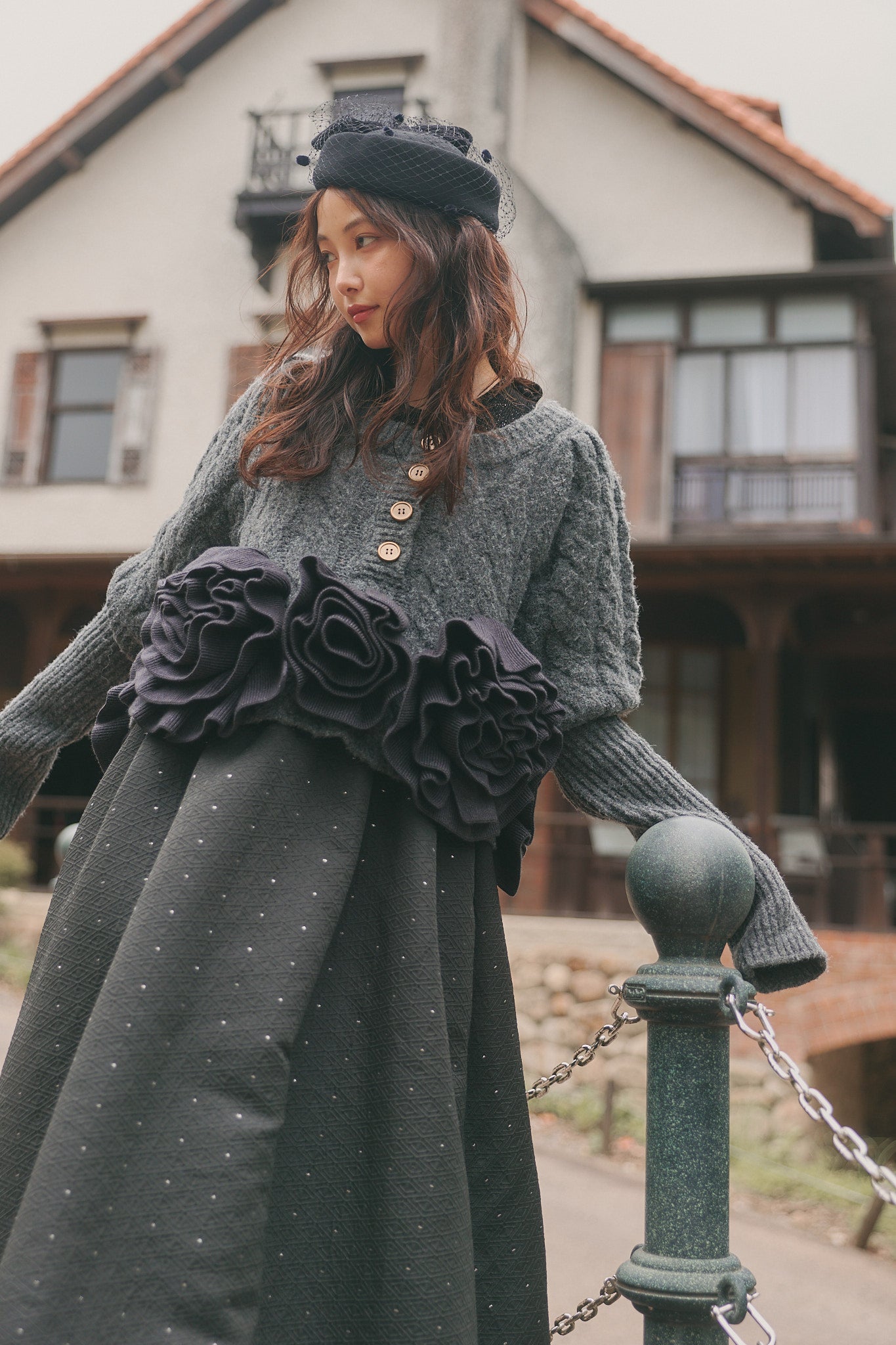 corsage knit cardigan［9月中旬お届け］