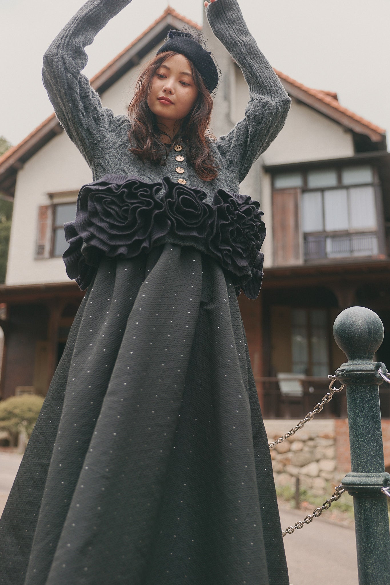 corsage knit cardigan［9月中旬お届け］