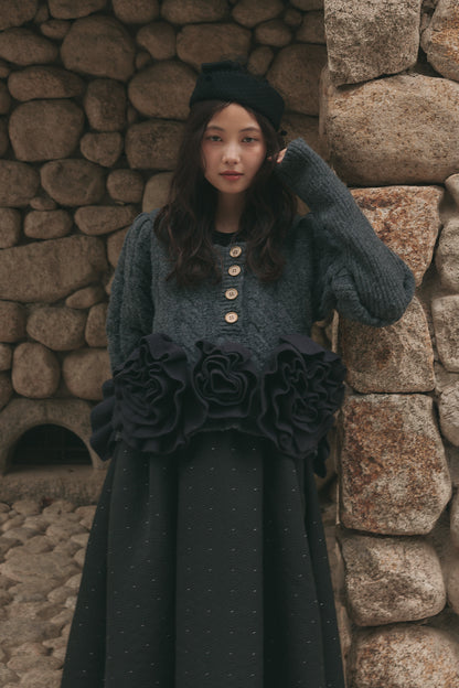 corsage knit cardigan［9月中旬お届け］