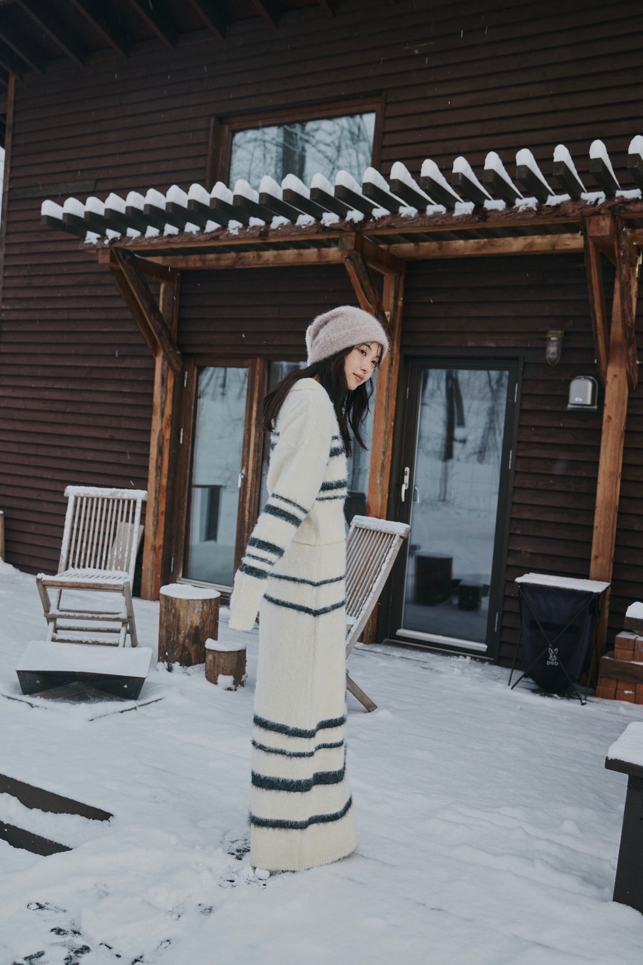 nuance border collar knit
