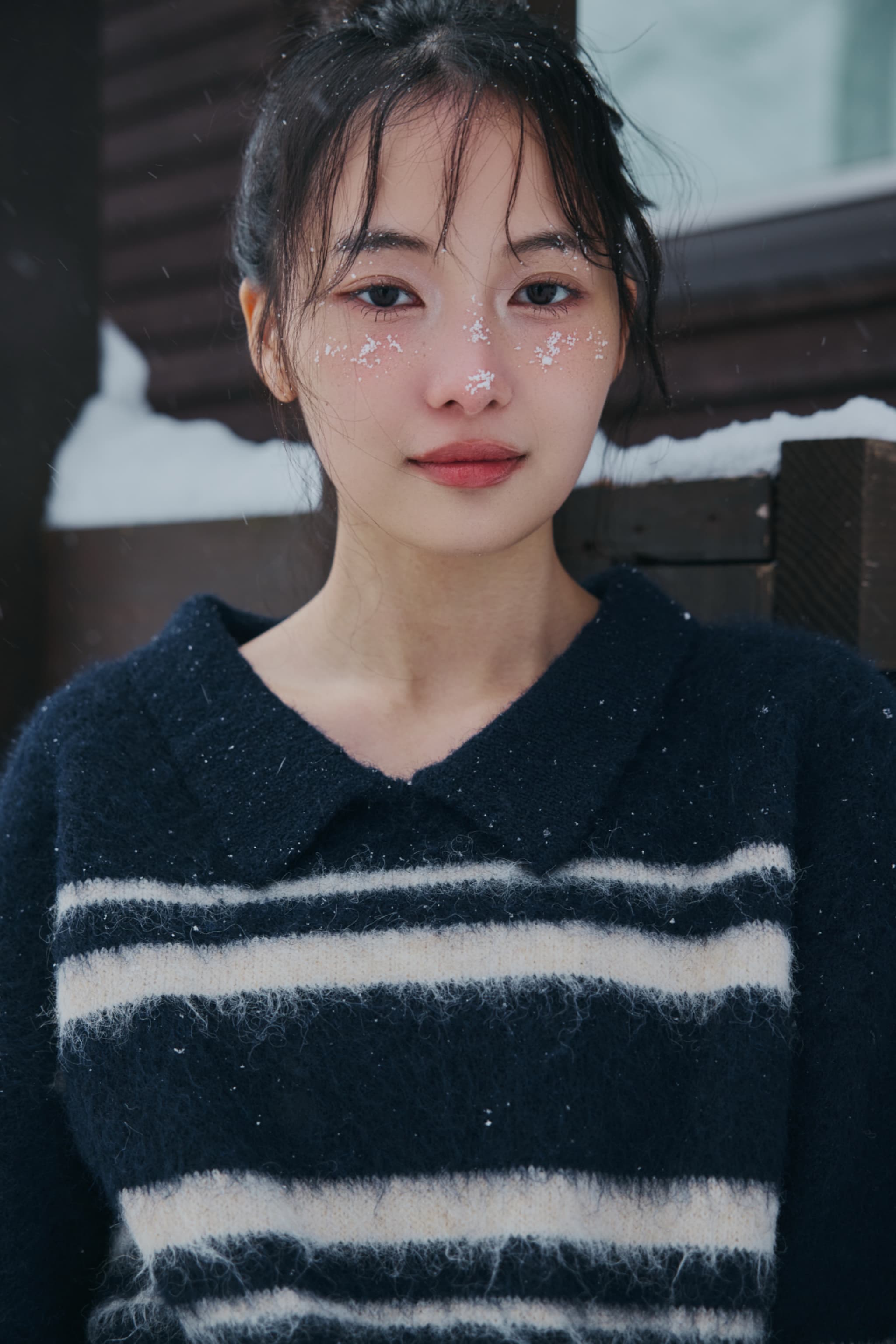 nuance border collar knit