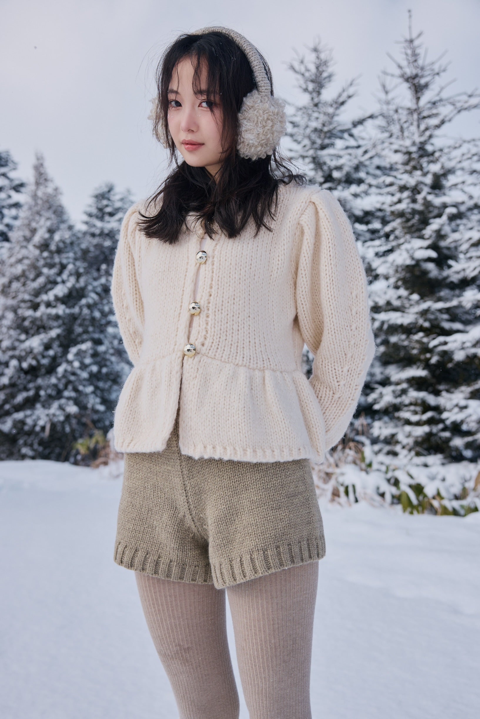 gold button puff sleeve knit