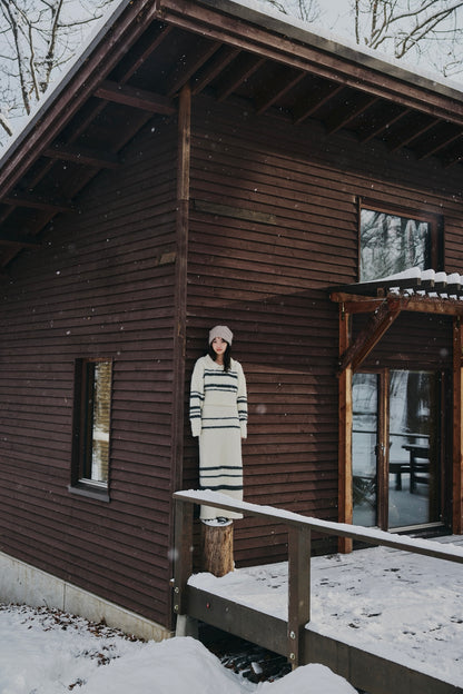 nuance border collar knit