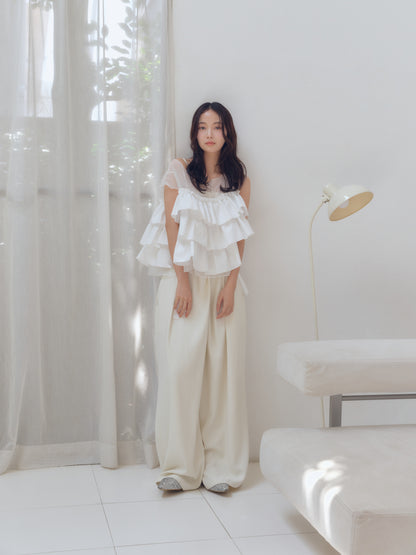 piping bulky frill blouse