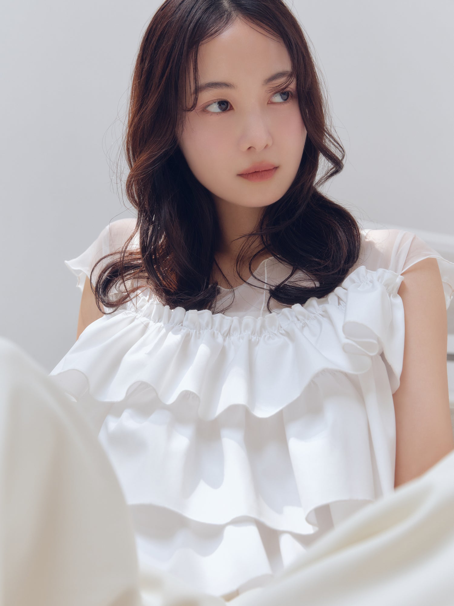 piping bulky frill blouse