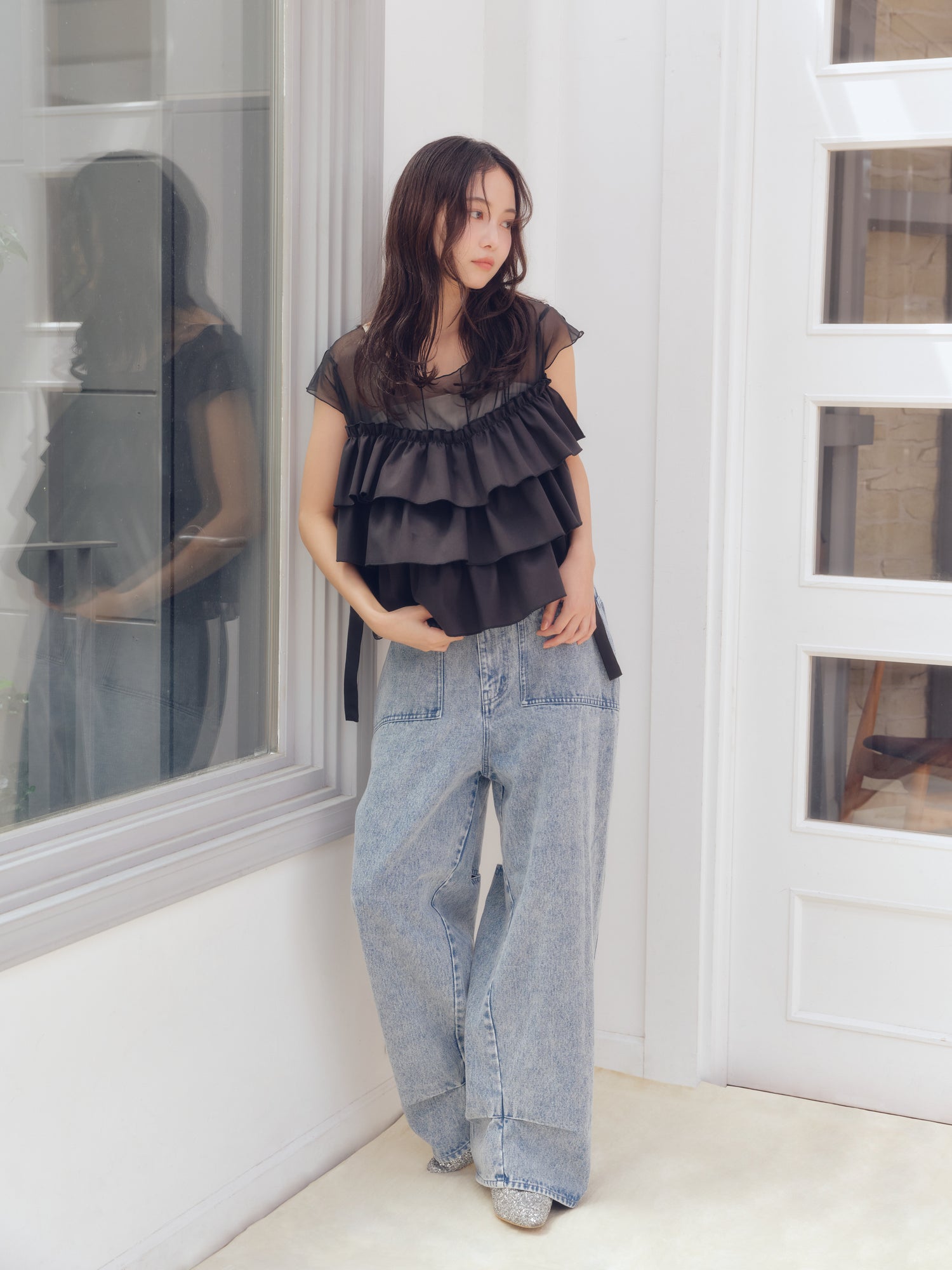 piping bulky frill blouse