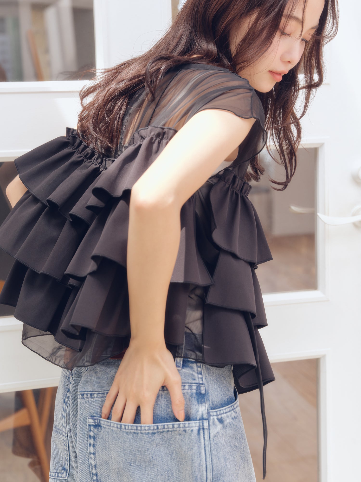 piping bulky frill blouse