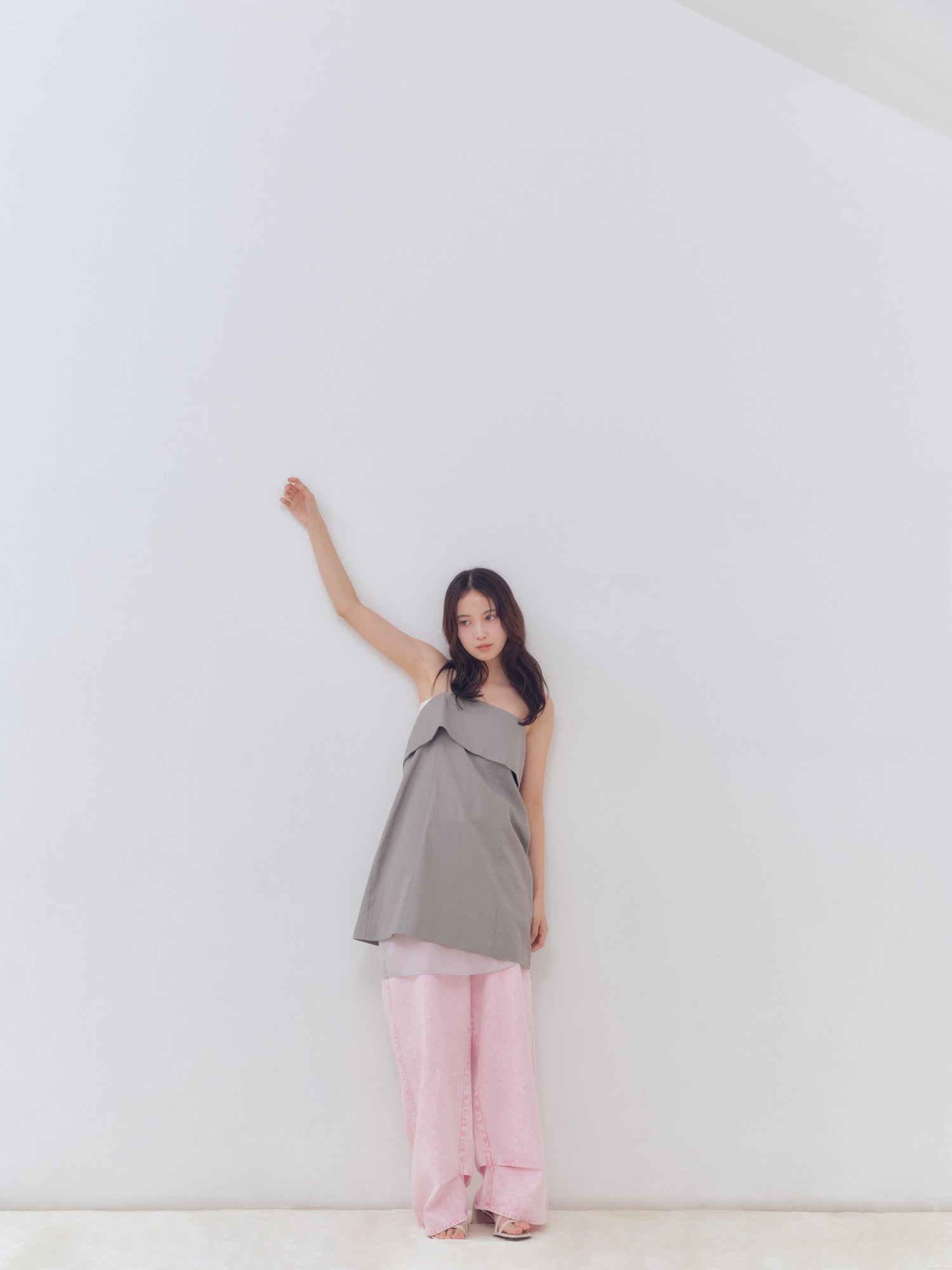 back slit curve denim pants