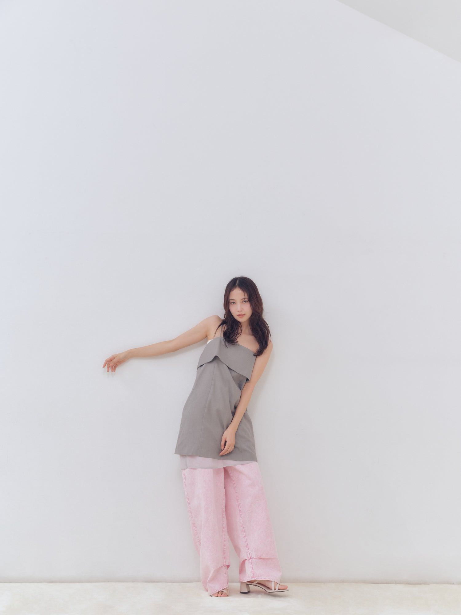 back slit curve denim pants