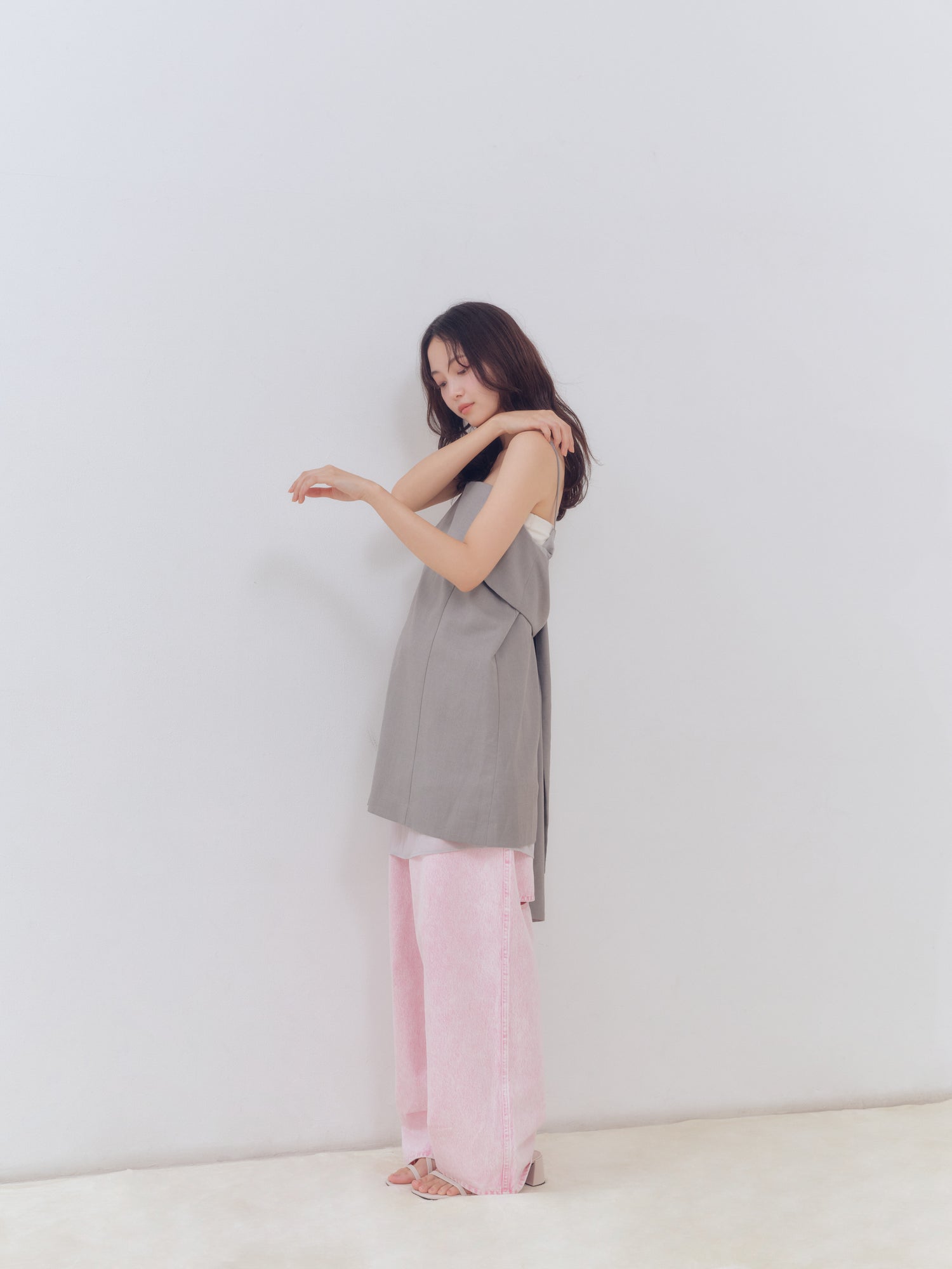 back slit curve denim pants