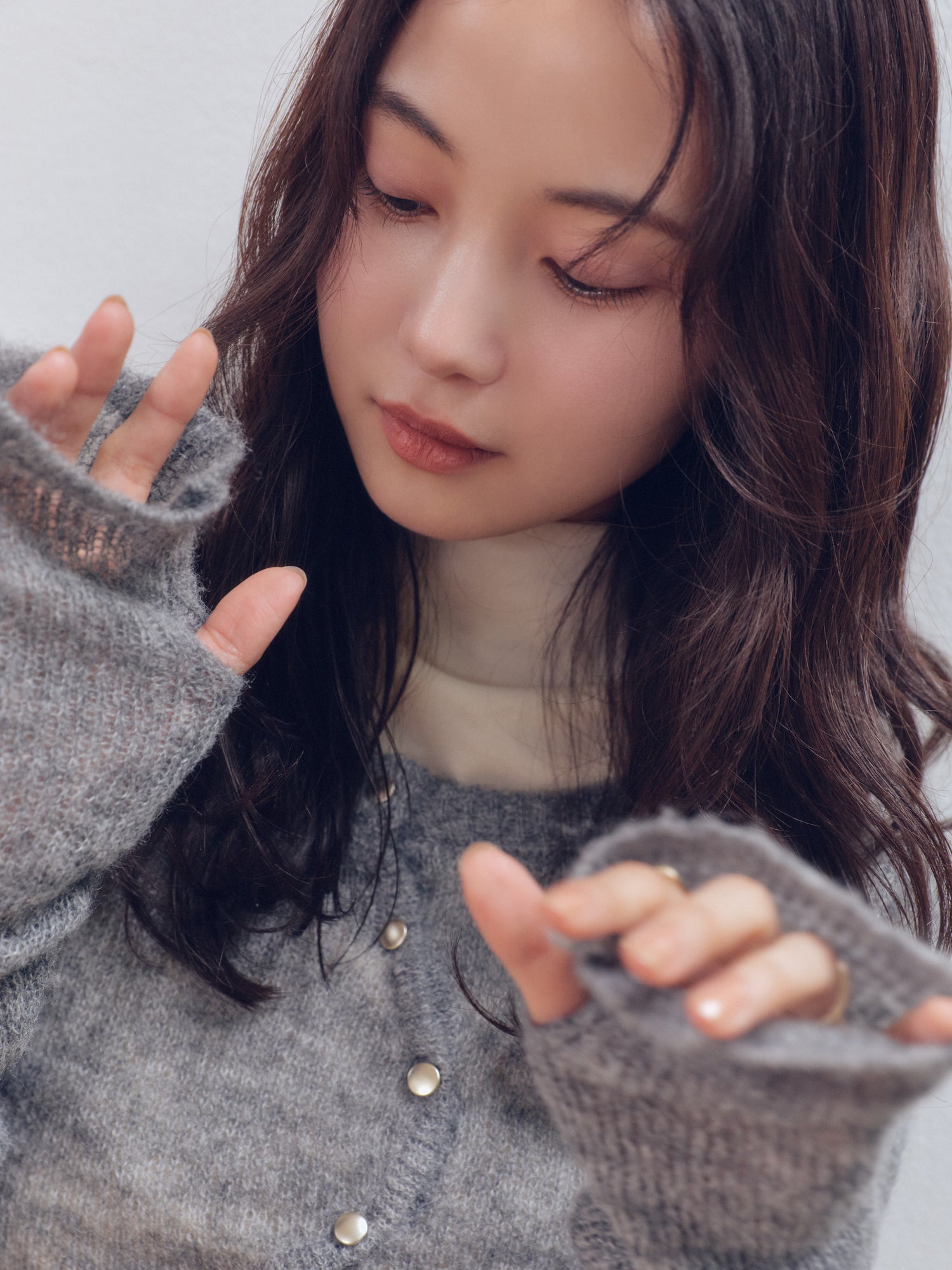 wave design sheer knit