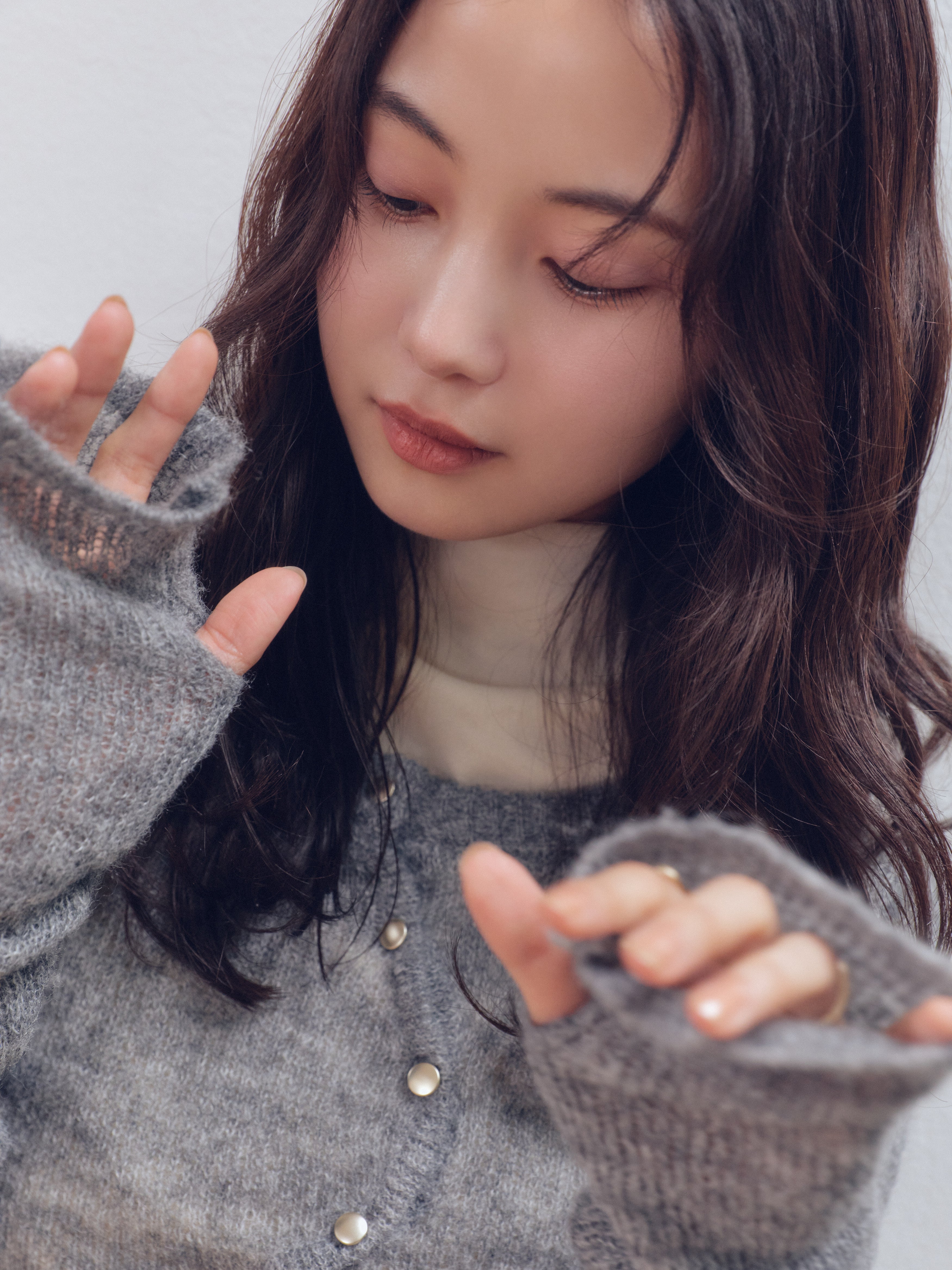 wave design sheer knit