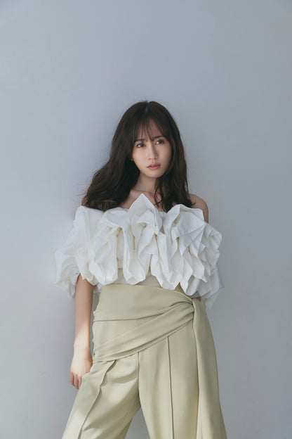 volume off shoulder blouse