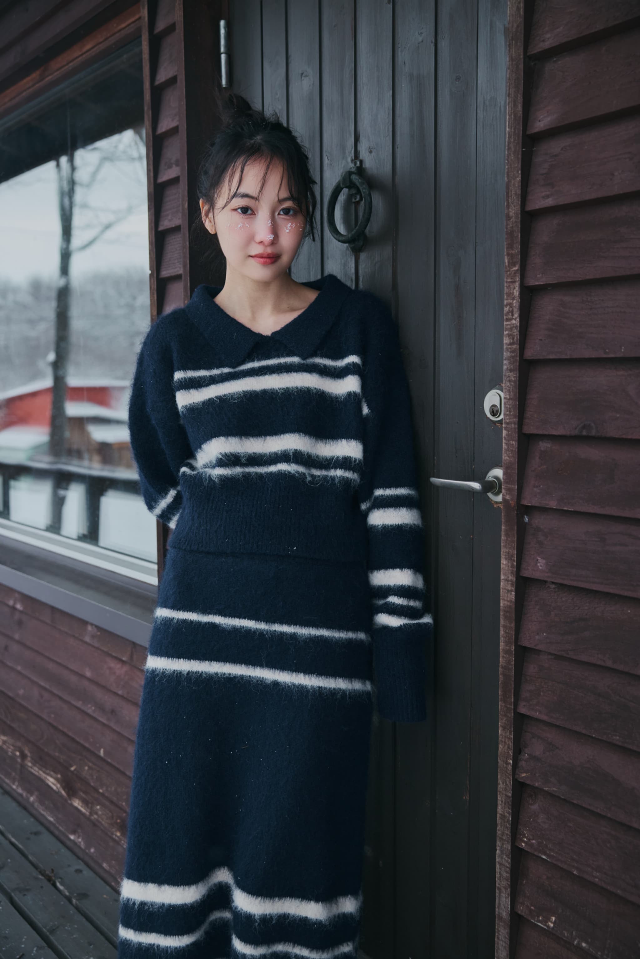 nuance border collar knit