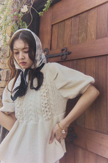 flower cable design knit