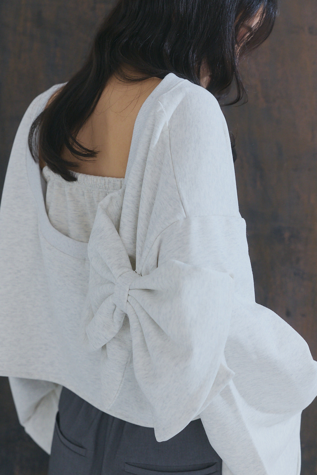 back open ribbon sweat