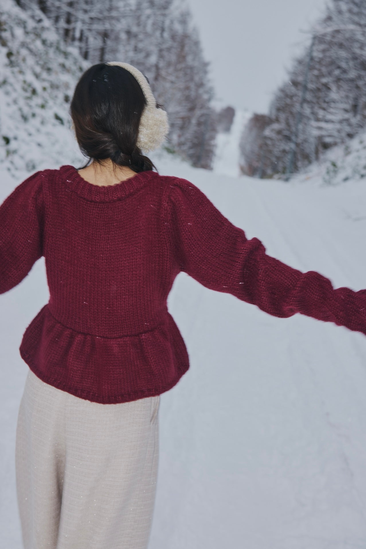 gold button puff sleeve knit