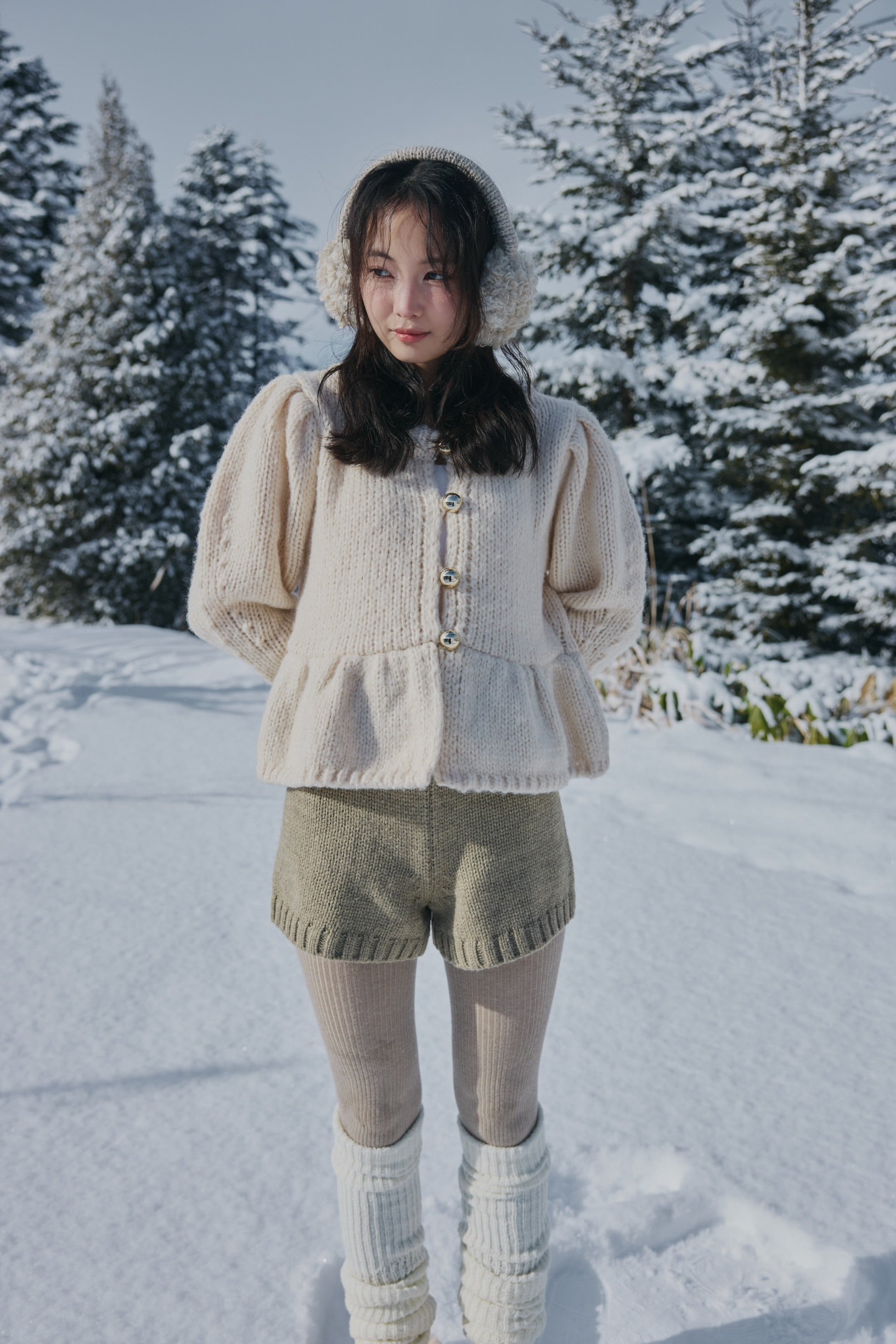 gold button puff sleeve knit