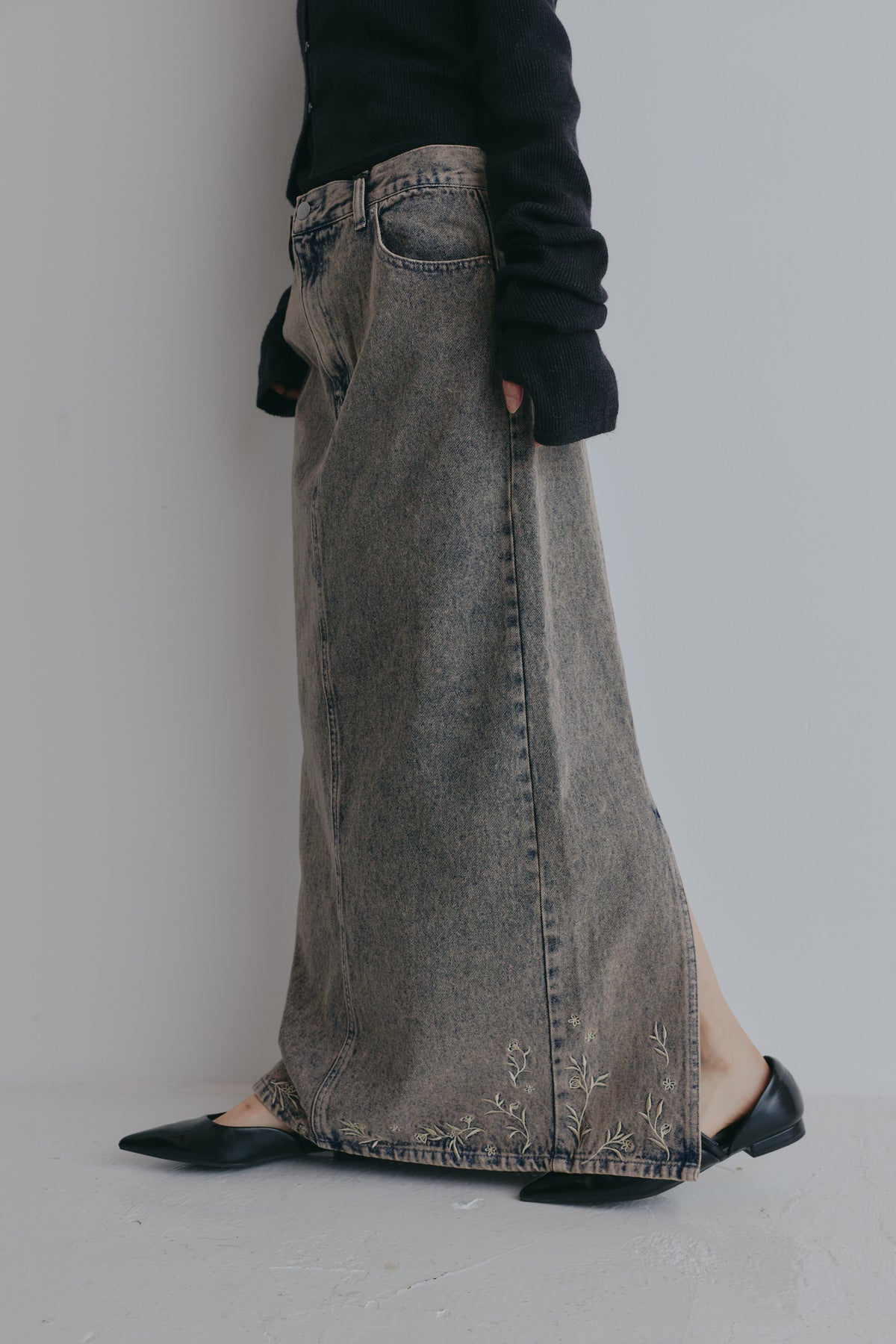 embroidered denim skirt
