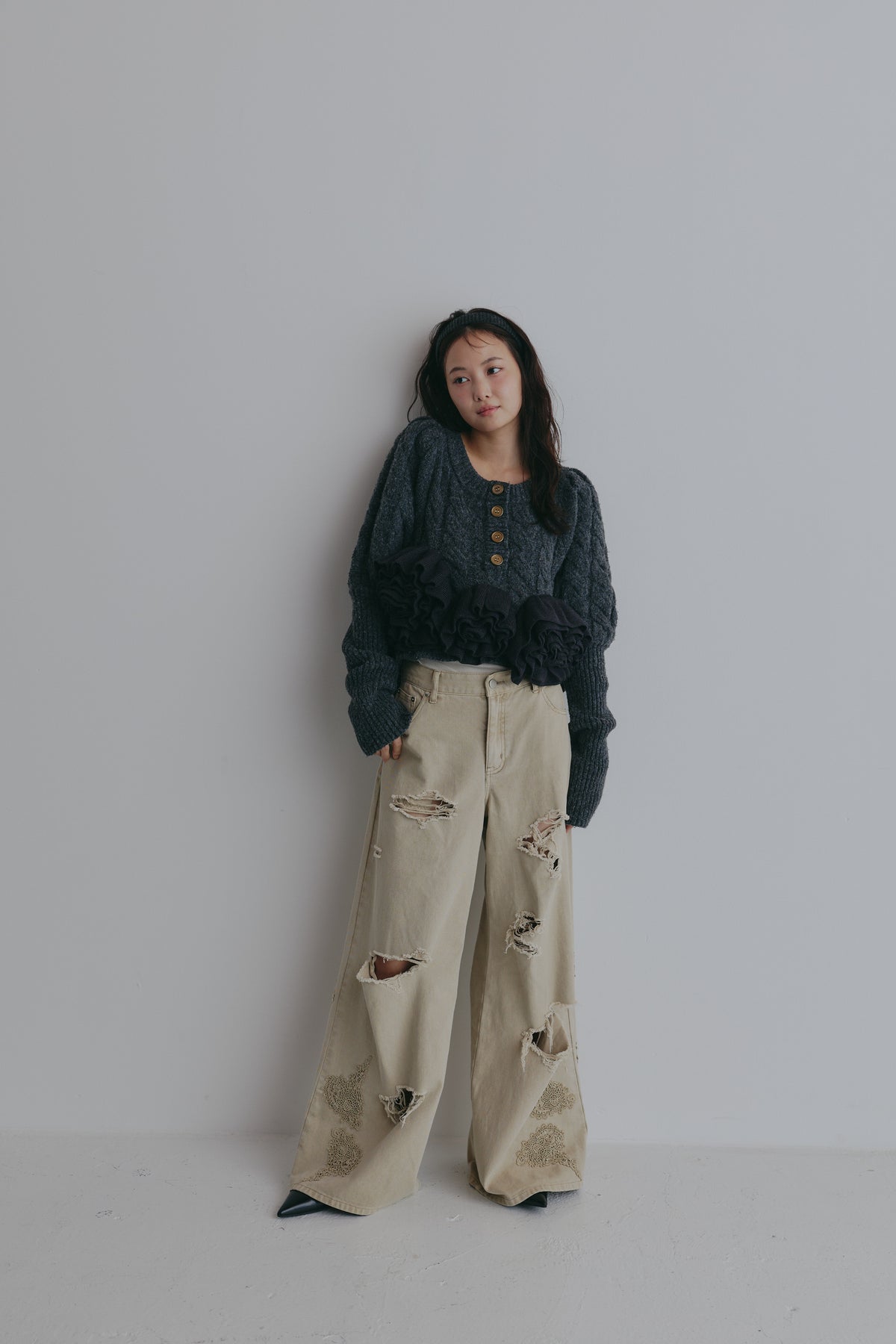corsage knit cardigan