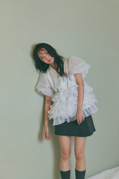 cloud frill blouse