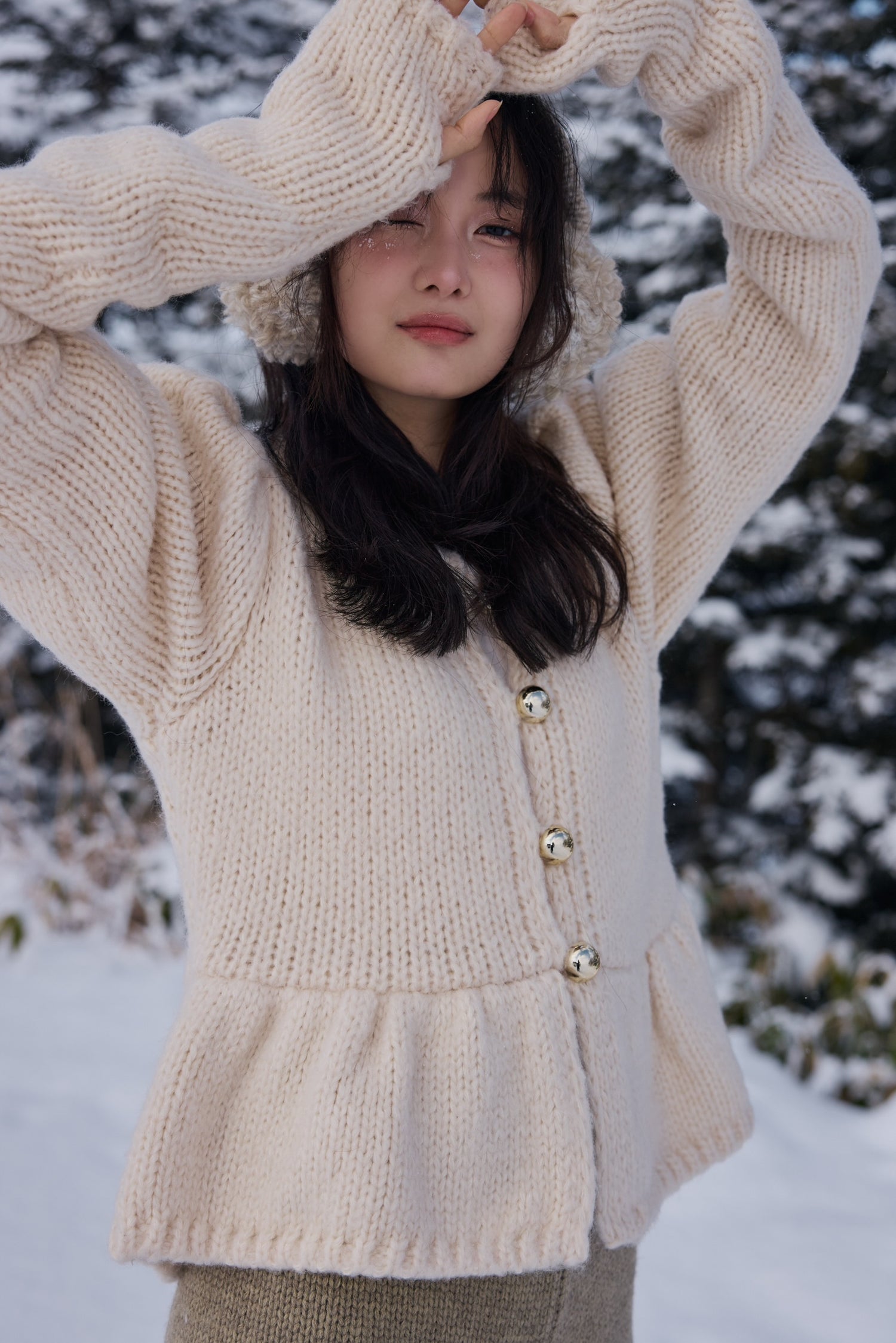 gold button puff sleeve knit
