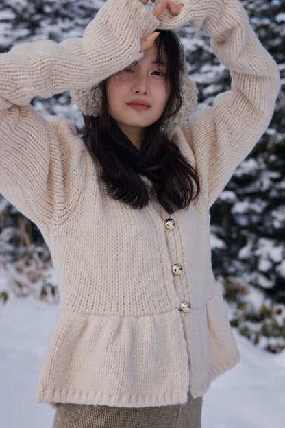 gold button puff sleeve knit