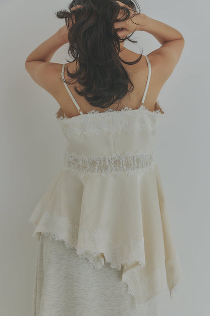 asymmetry lace camisole［6月下旬お届け］
