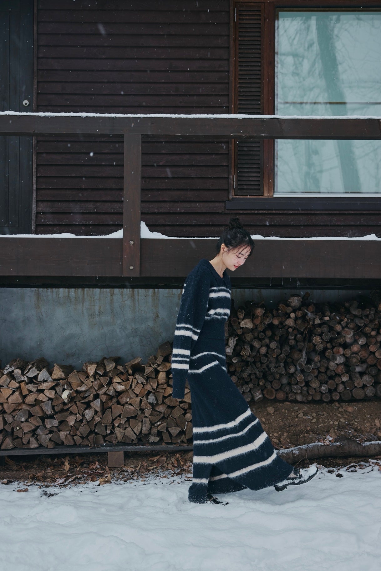 nuance border collar knit
