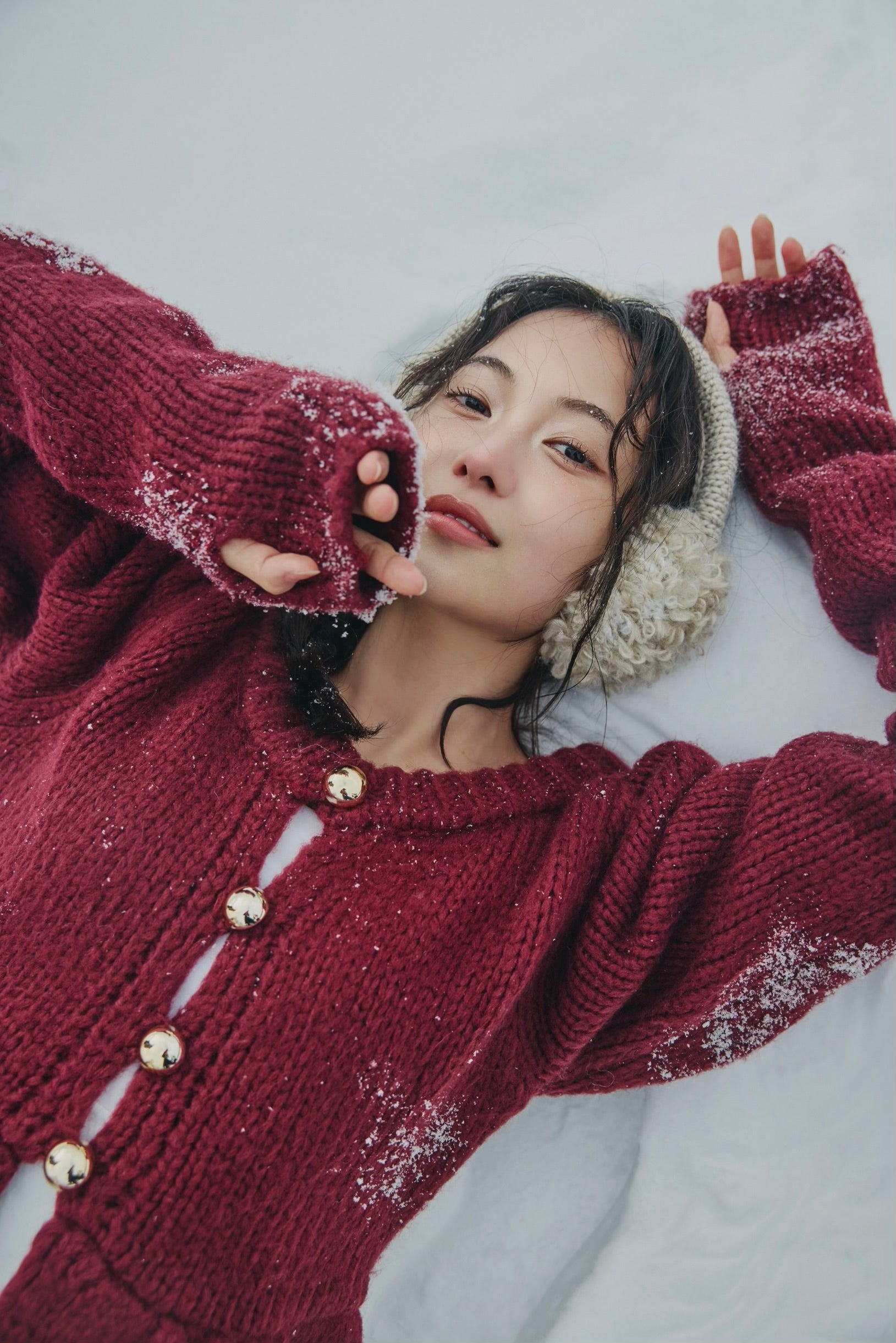 gold button puff sleeve knit