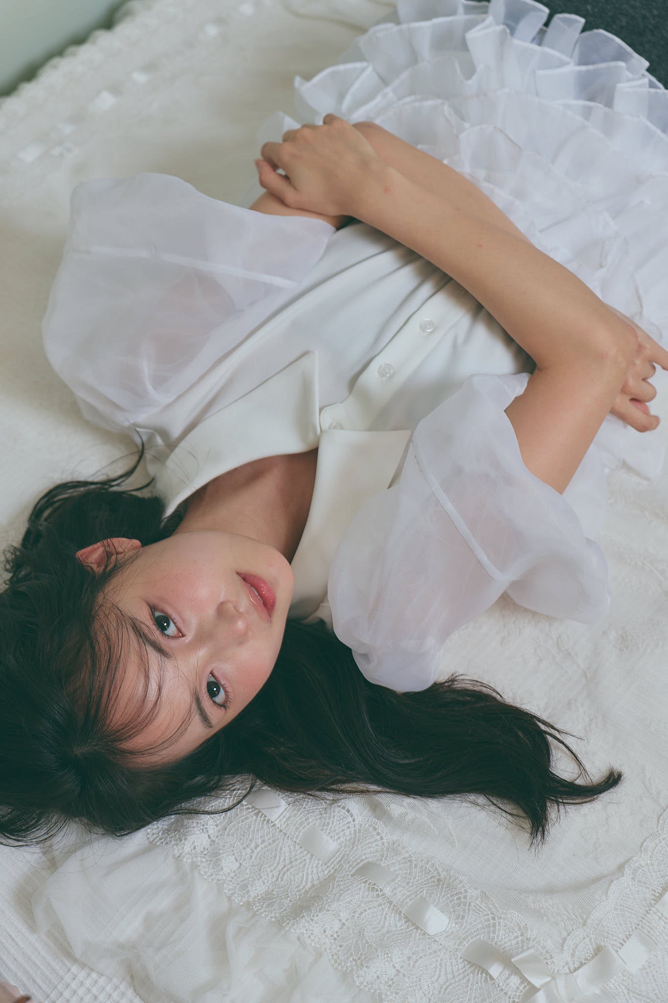 cloud frill blouse