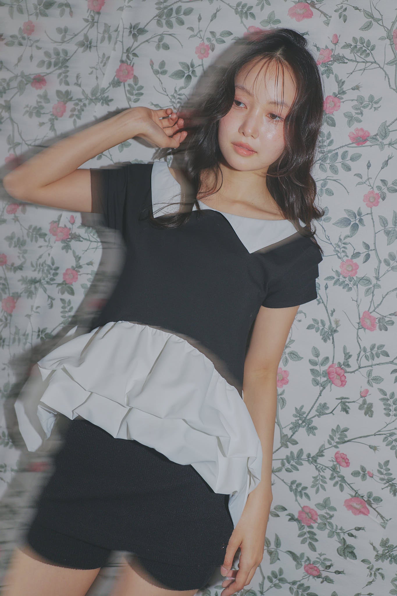 bicolor frill tops