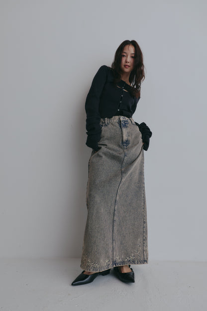 embroidered denim skirt