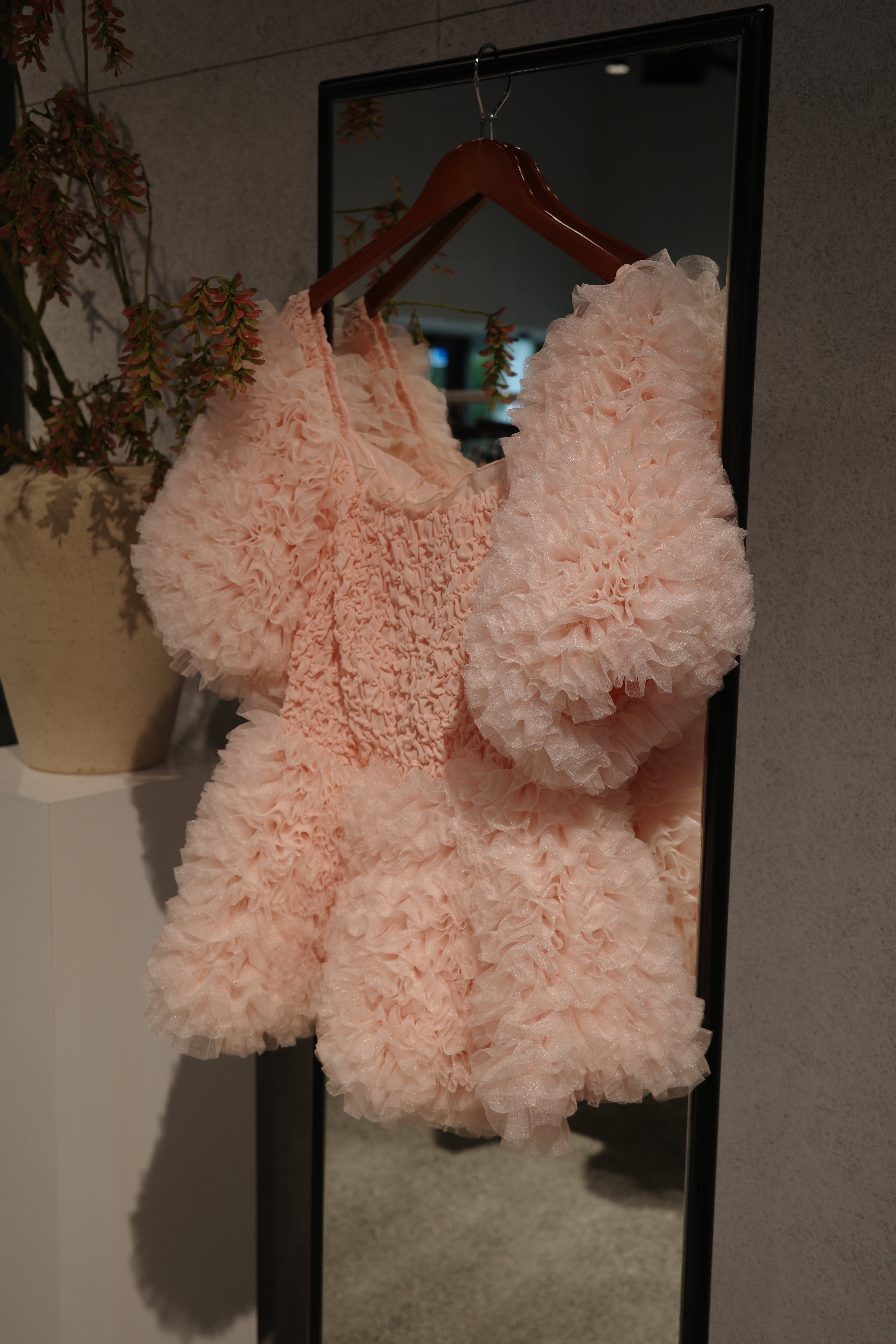 soft sparkle tulle blouse［8月中旬から下旬お届け］