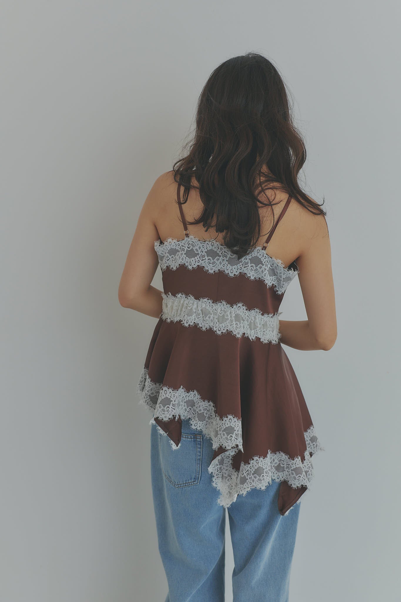 asymmetry lace camisole［6月下旬お届け］