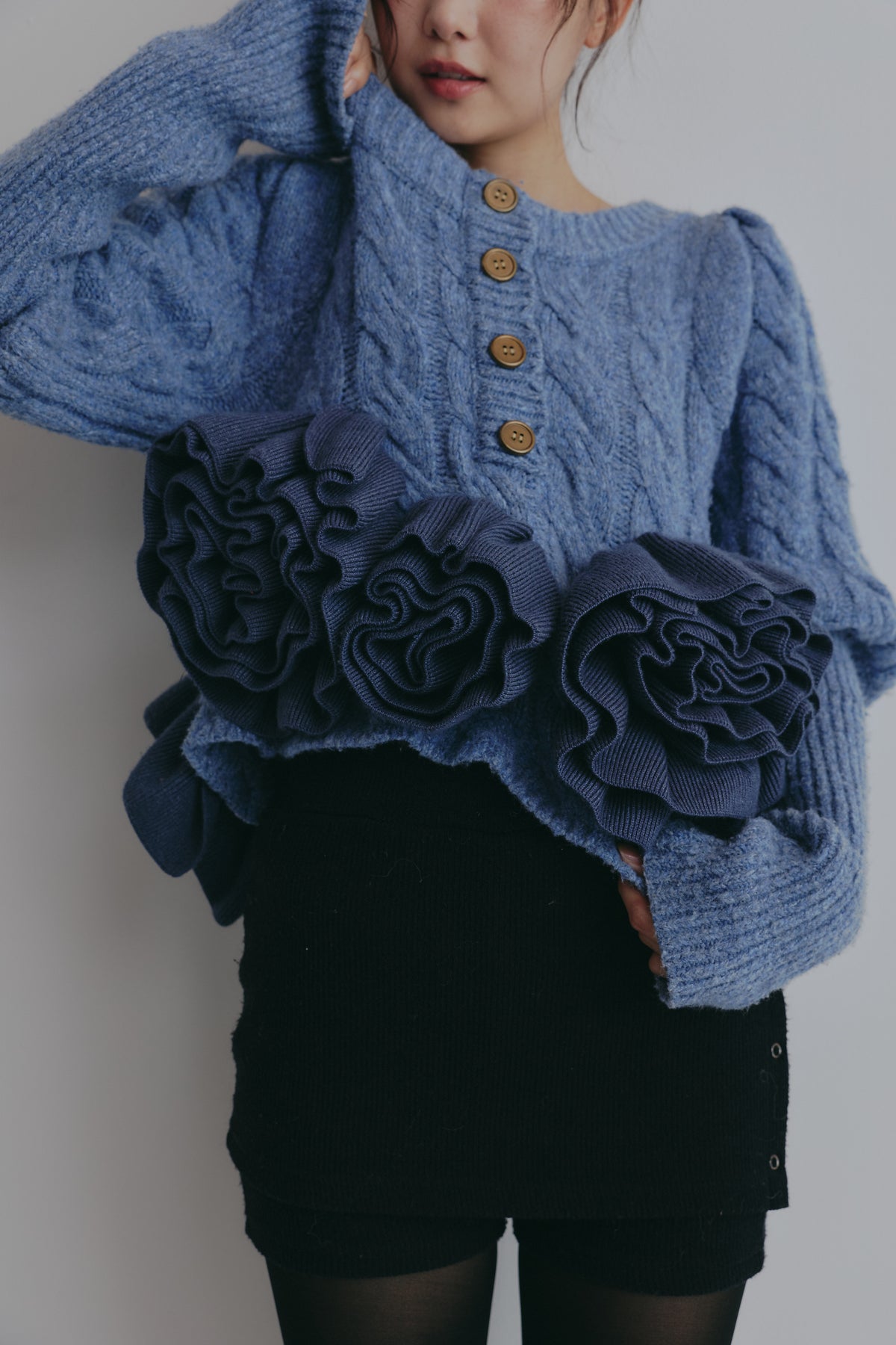 corsage knit cardigan