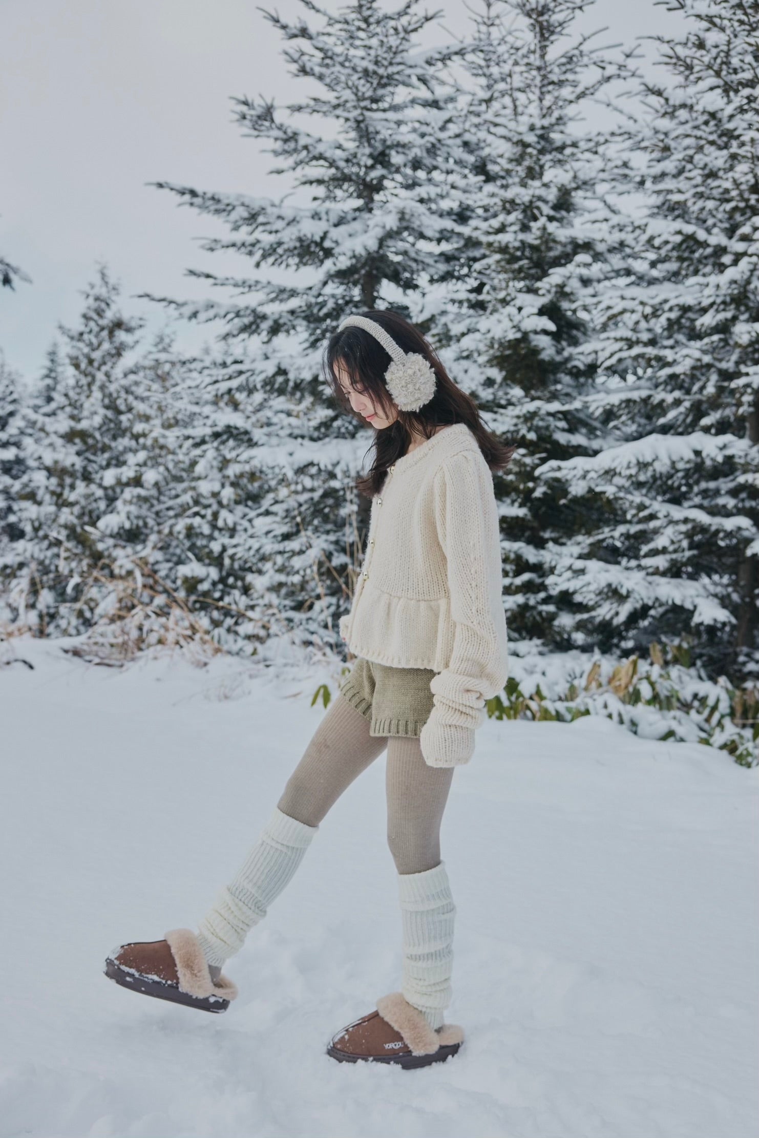 gold button puff sleeve knit