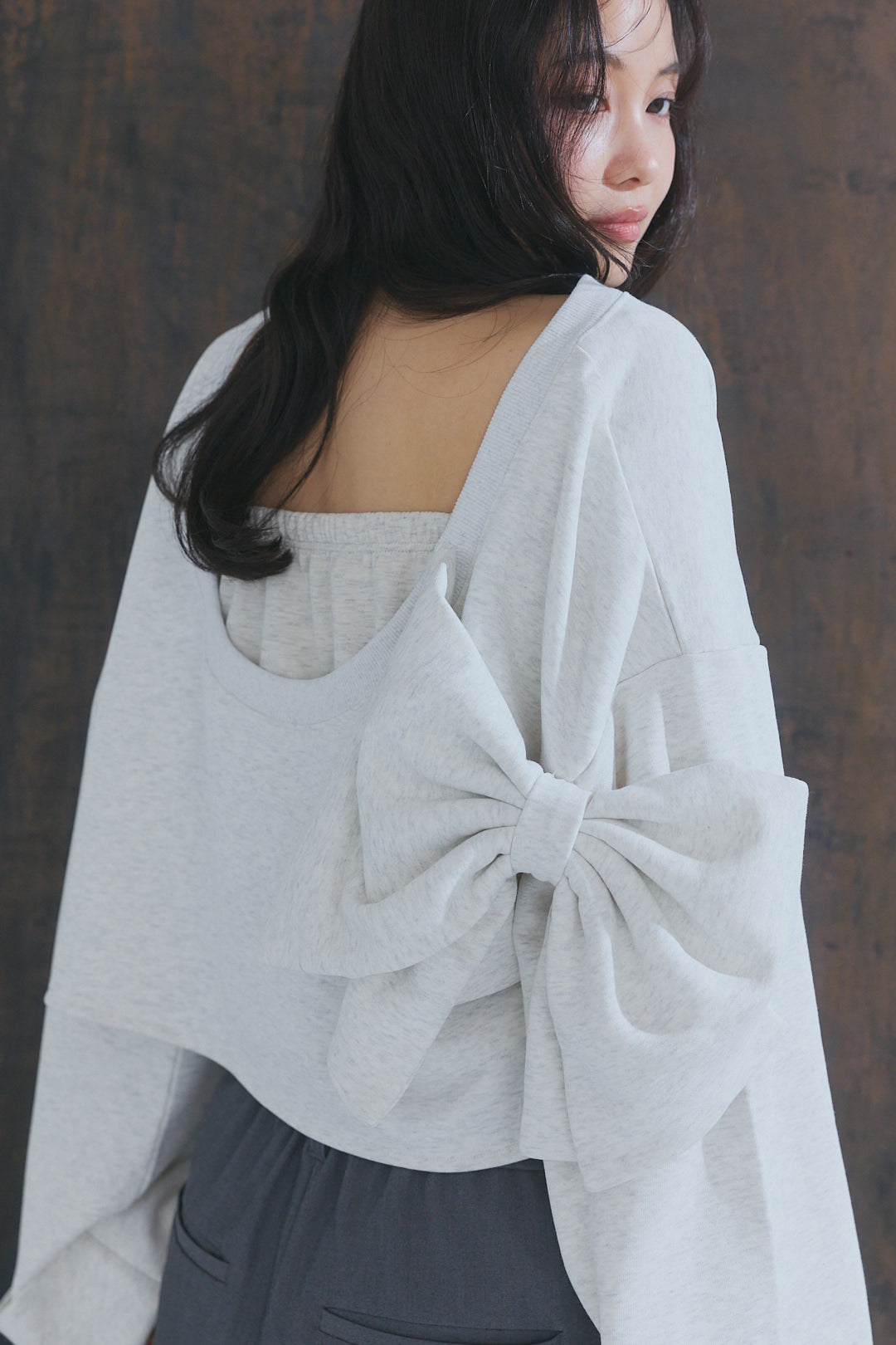 back open ribbon sweat