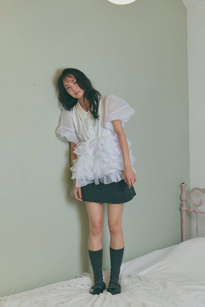 cloud frill blouse