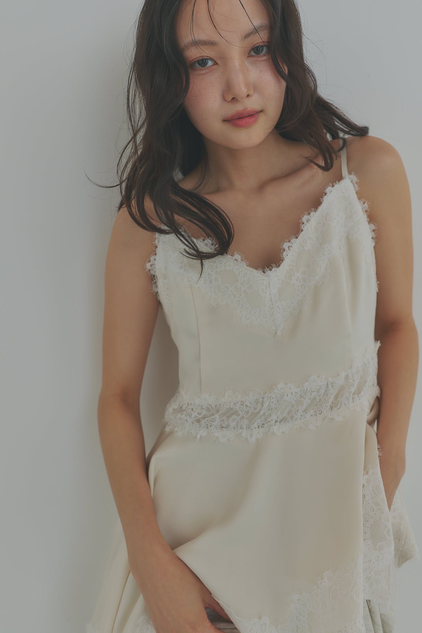 asymmetry lace camisole［6月下旬お届け］
