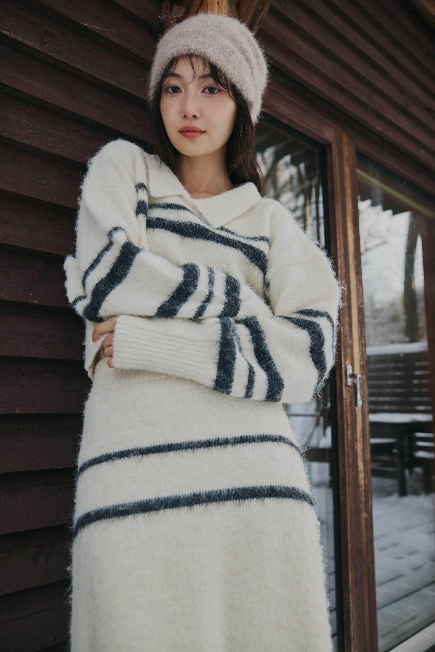 nuance border collar knit