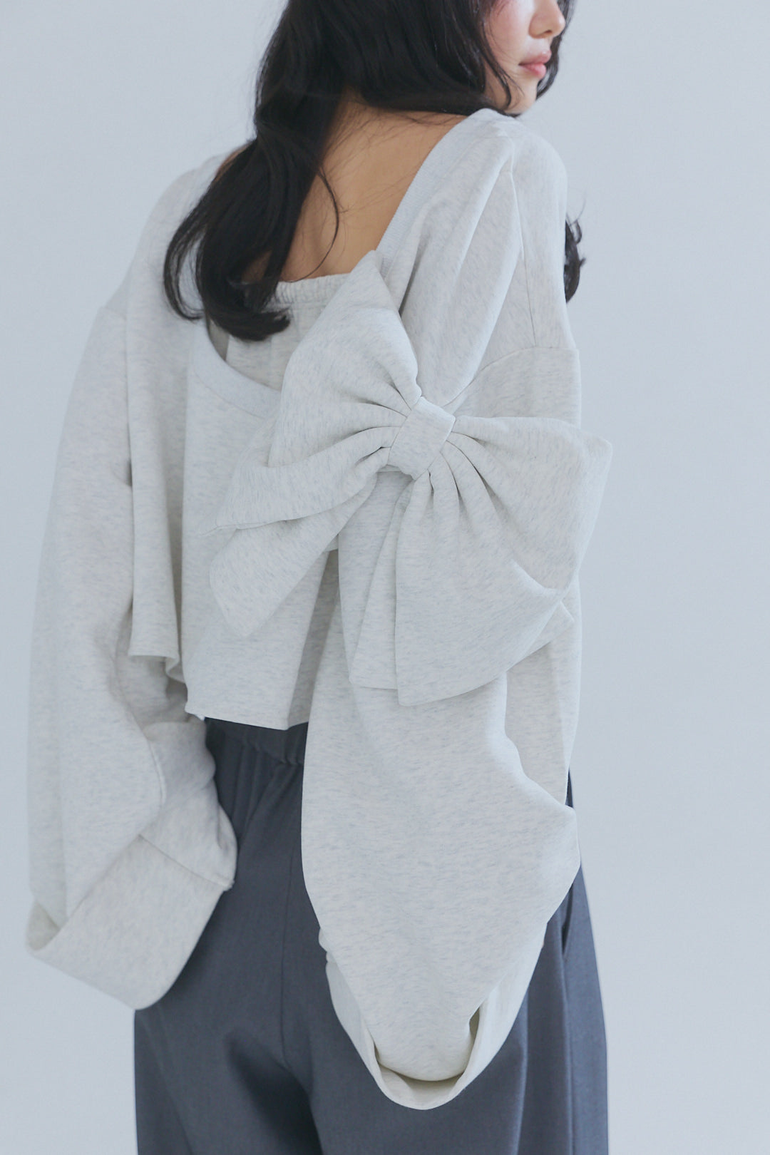 back open ribbon sweat