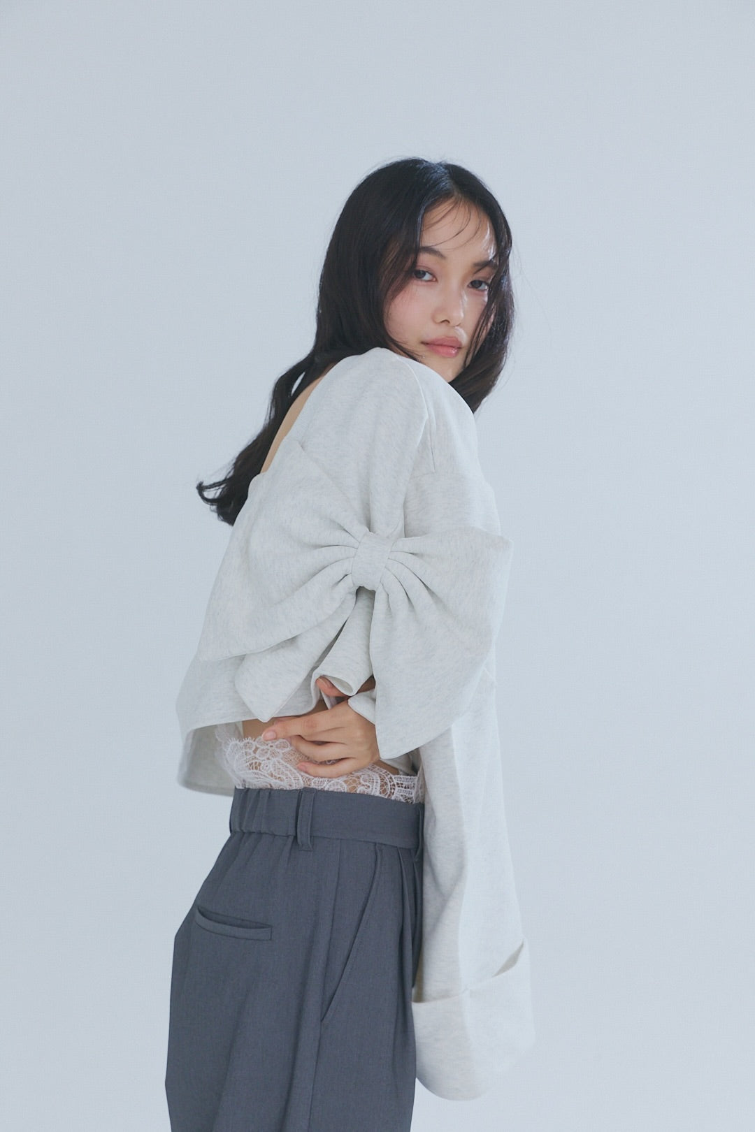back open ribbon sweat