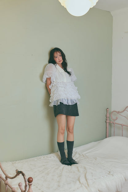 cloud frill blouse