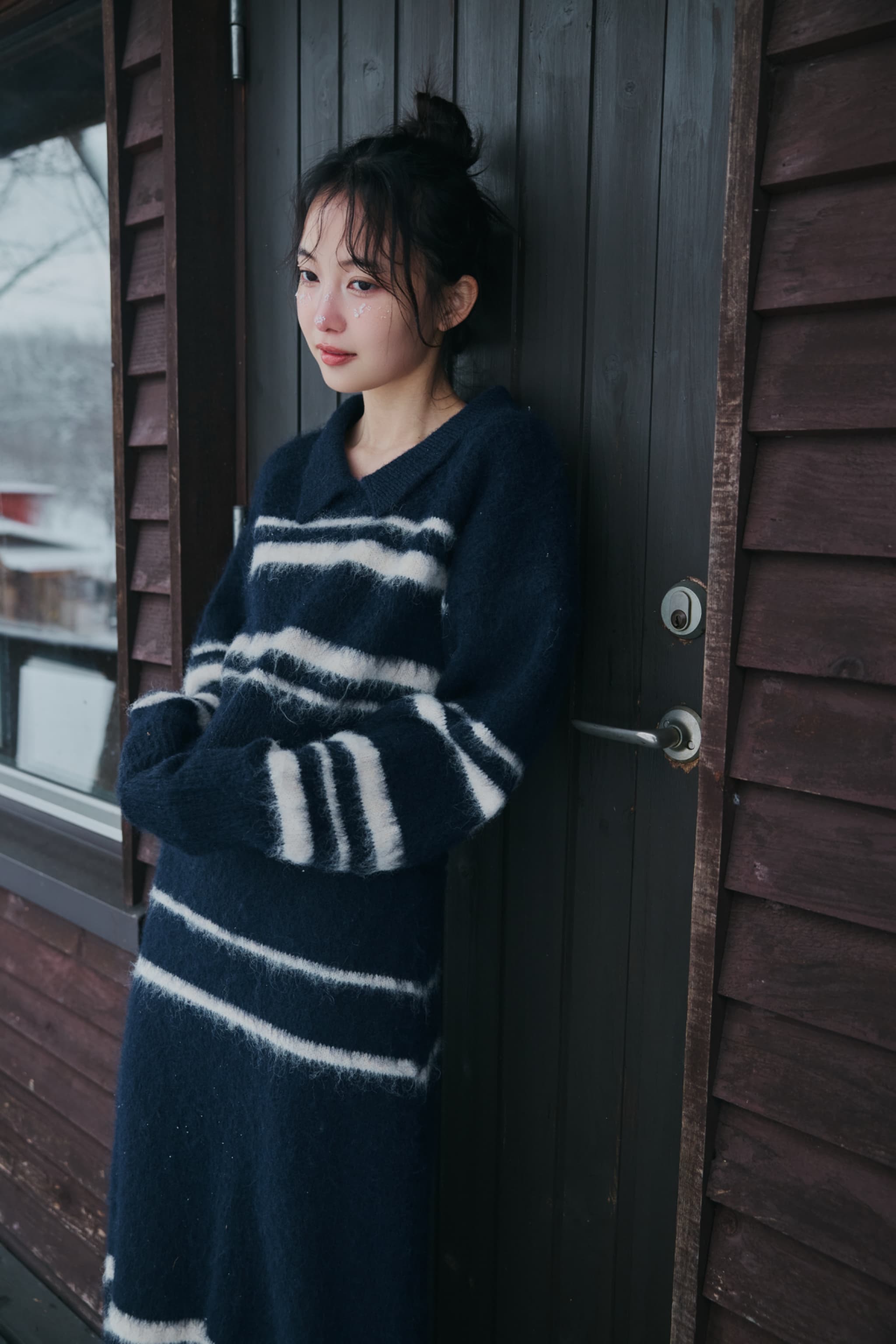 nuance border collar knit
