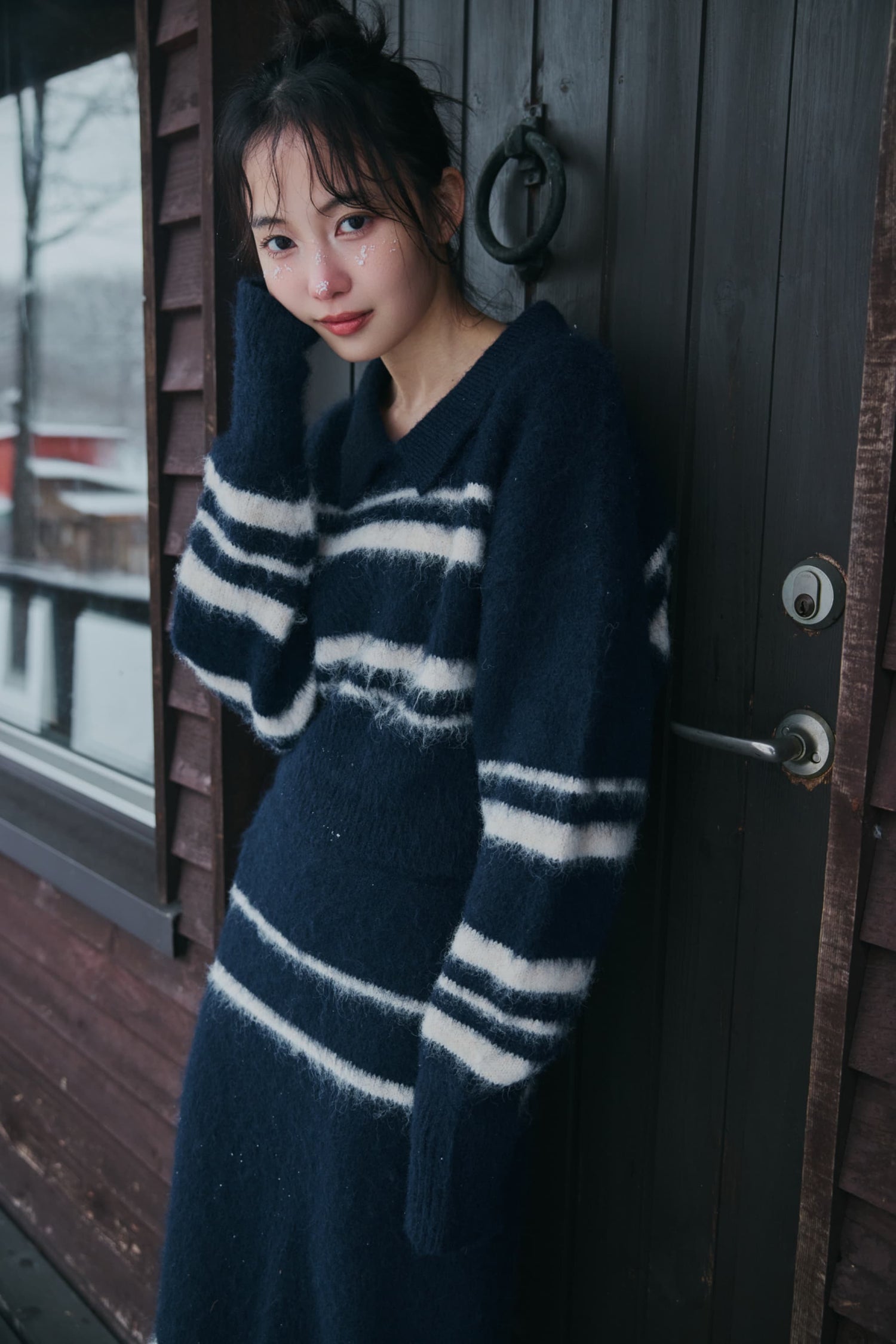 nuance border collar knit