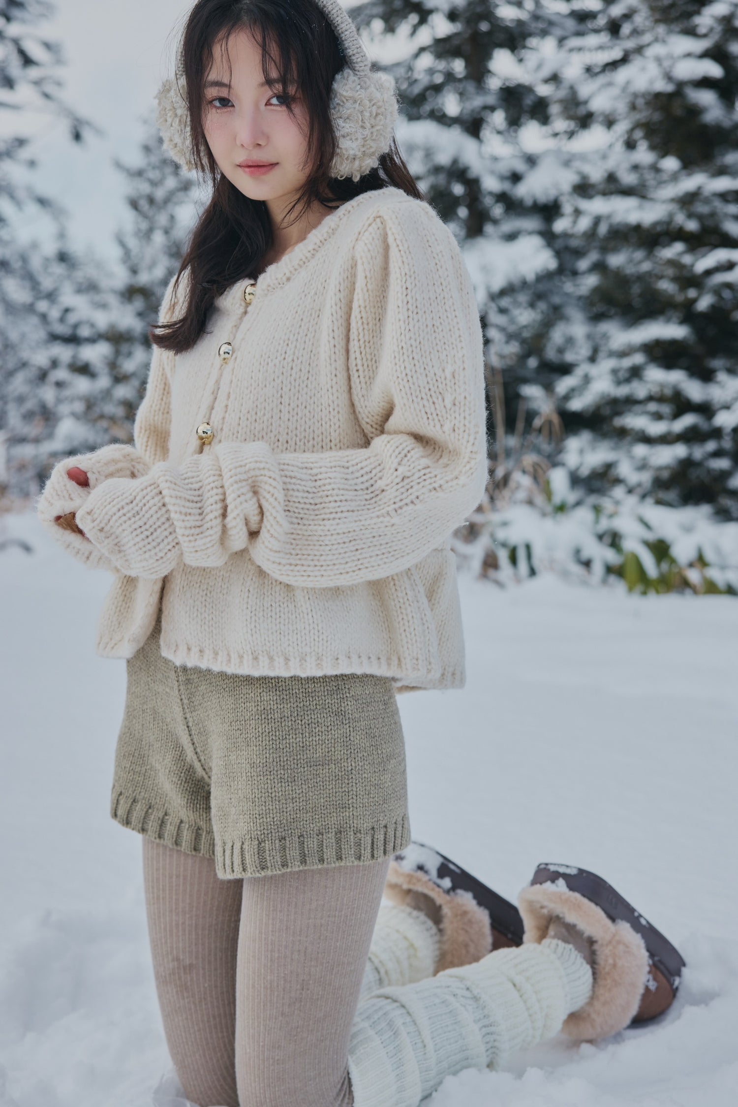 gold button puff sleeve knit