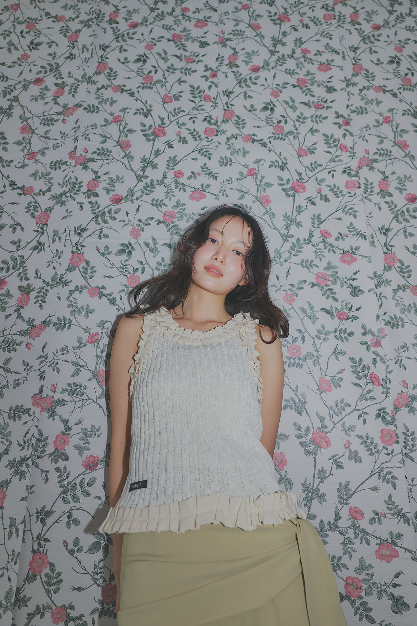 sheer rib frill tops